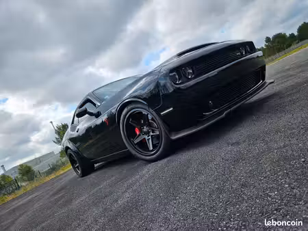 Dodge Challenger SRT8 V8 6.4