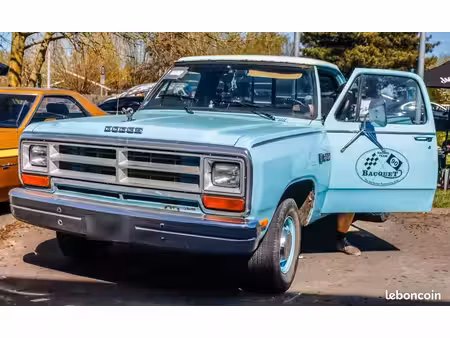 Dodge D Series