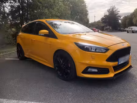Ford Focus ST 2.0 250