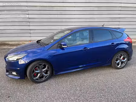 Ford Focus ST 2.0 250