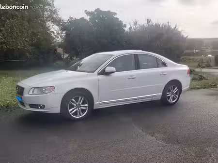 Volvo S80 