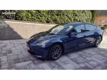 Tesla Model 3 275