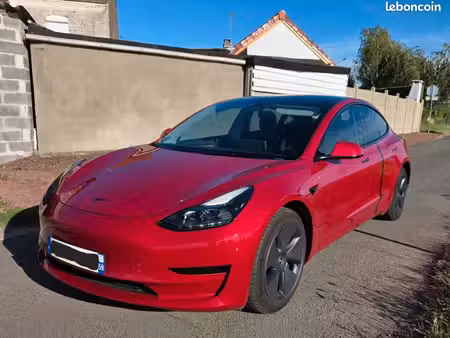 Tesla Model 3 275