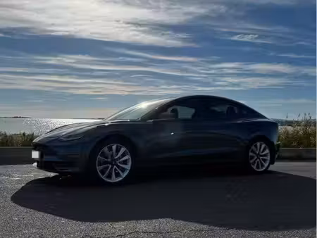 Tesla Model 3 Grande Autonomie 275