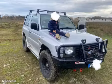 Mitsubishi Pajero 
