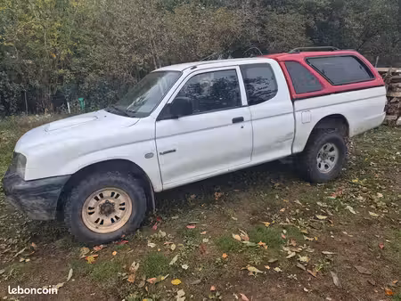 Mitsubishi L200 2.5 116