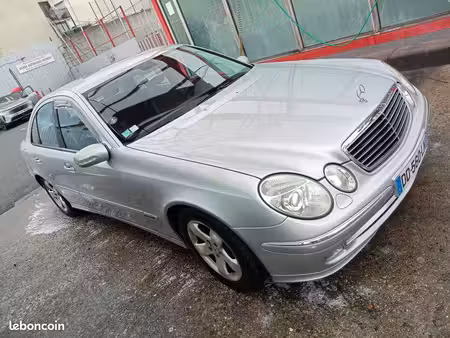 Mercedes-Benz Classe E E 220 2.1 150