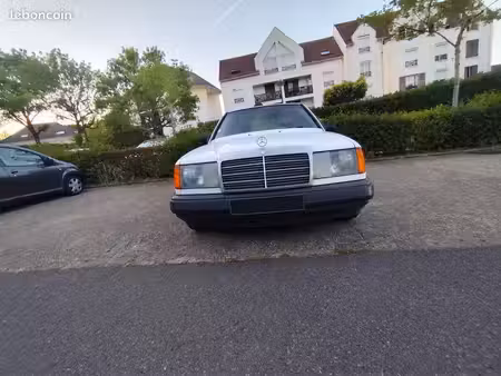 Mercedes-Benz Classe E 230 E