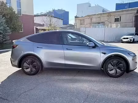 Tesla Model Y Grande Autonomie