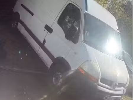 Renault Master 2.5 dCi 100