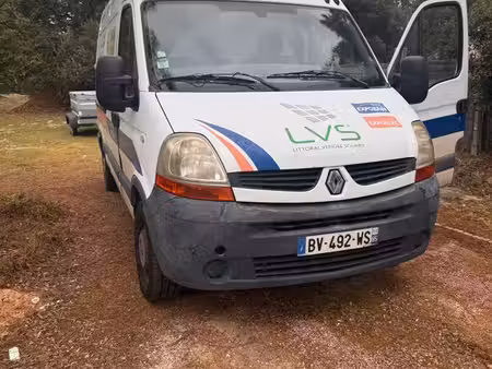 Renault Master 2.5 dCi 100
