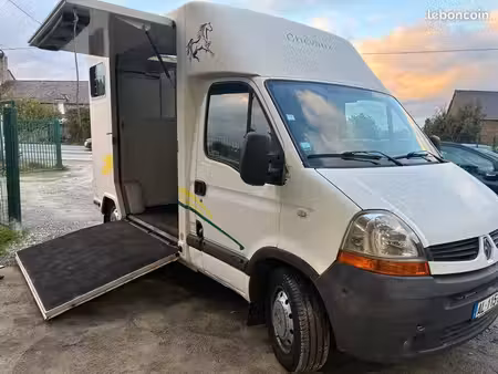Renault Master 2.5 dCi 150