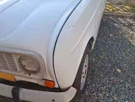 Renault R4 4L