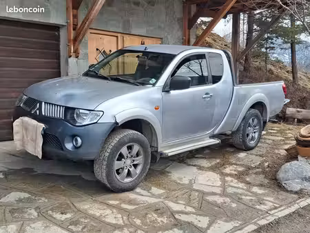 Mitsubishi L200 2.5 136