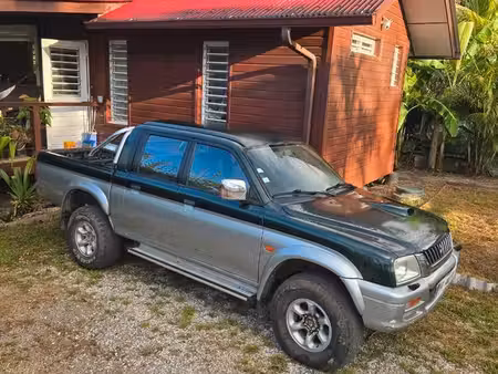 Mitsubishi L200 2.5 100