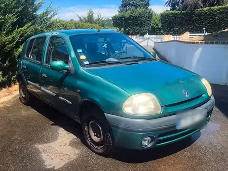Renault Clio 75