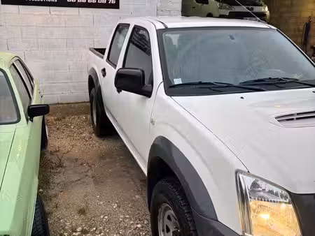 Isuzu D-max 2.5 136