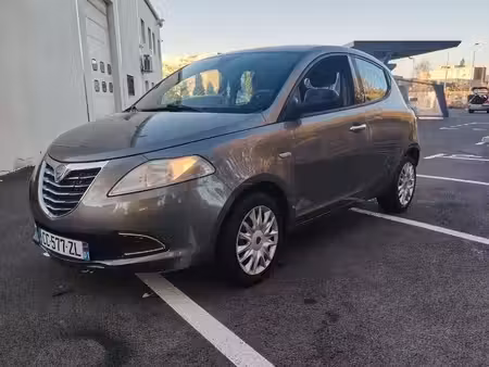 Lancia Ypsilon 1.2 69