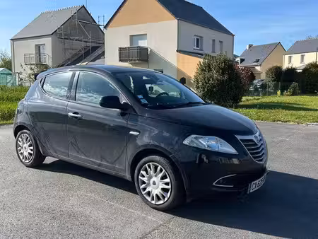 Lancia Ypsilon 1.2 69