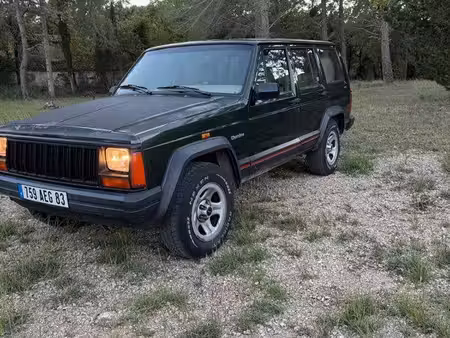 Jeep Cherokee 2.5 115