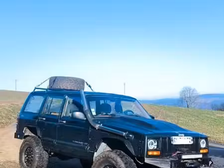 Jeep Cherokee 2.5 115