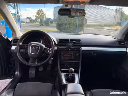 Audi A4 V6 2.5 TDI 155