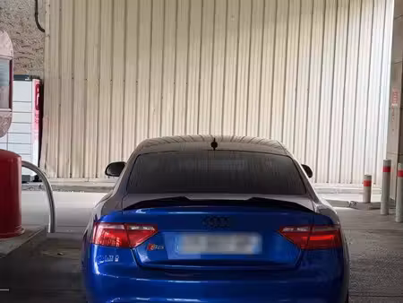 Audi A5 S5 V8 4.2 FSI 354 quattro
