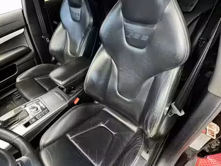 Audi A6 RS6 V10 5.0 TFSI 580 quattro