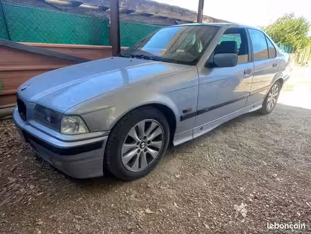BMW Série 3 325i 2.5 192