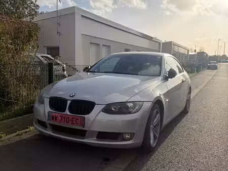 BMW Série 3 325i 2.5 218