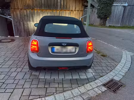 Mini Cabrio Cooper 1.5 102