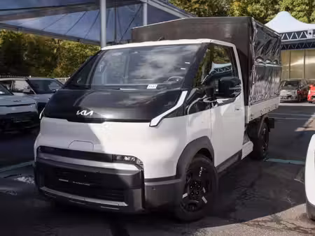 Kia PV5 122