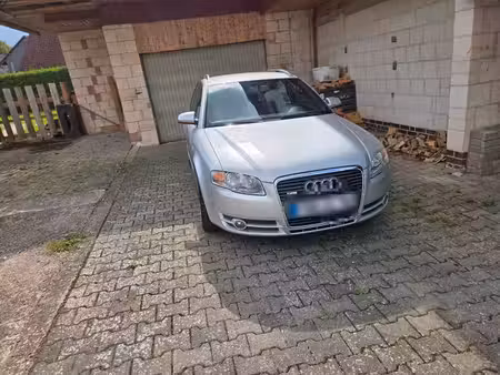 Audi A4 2.0 S line