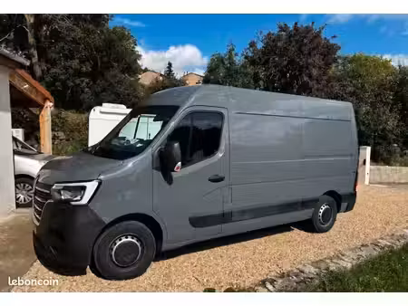 Renault Master 2.3 dCi 180
