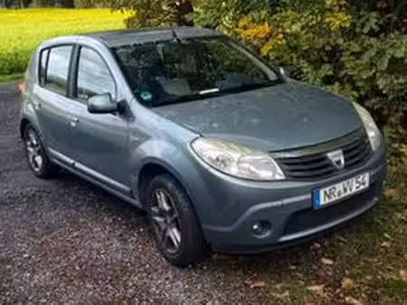 Dacia Sandero 1.6 MPI 90 Laureate