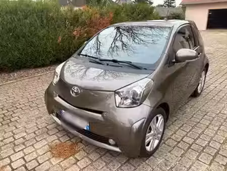 Toyota IQ 