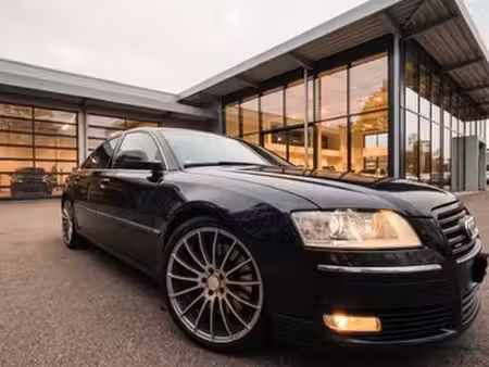 Audi A8 V8 4.2 quattro