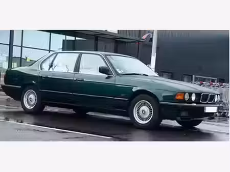 BMW Série 7 750i V8 5.4 326 Luxe