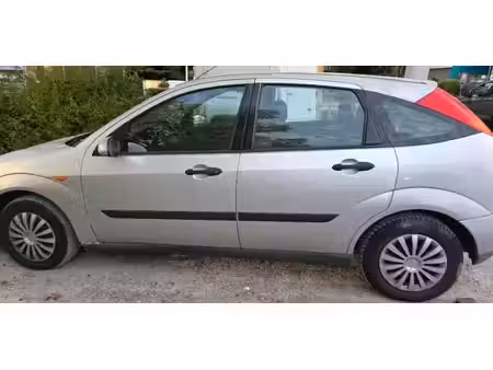 Ford Focus 1.6 100