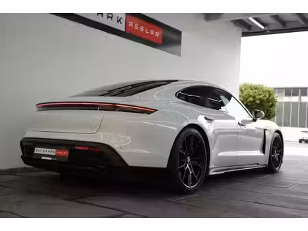 Porsche Taycan GTS 598 4x4