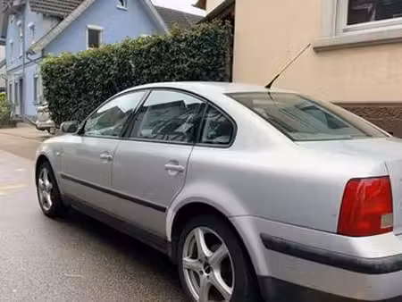 Volkswagen Passat 1.6 100