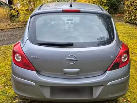 Opel Corsa 1.2 80