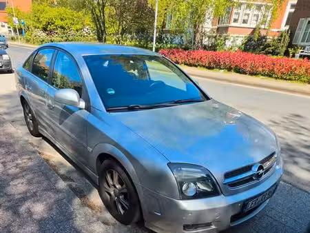 Opel Vectra 2.2 147