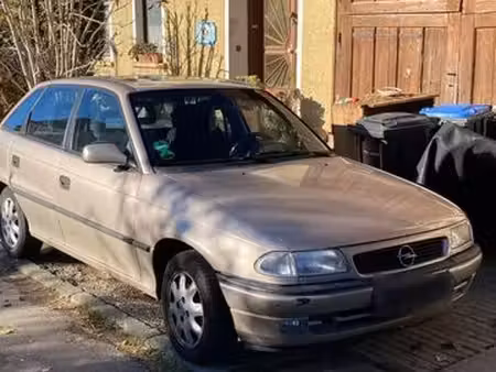 Opel Astra 1.6 100