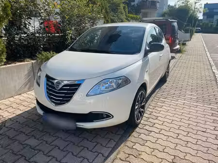 Lancia Ypsilon 1.2 69