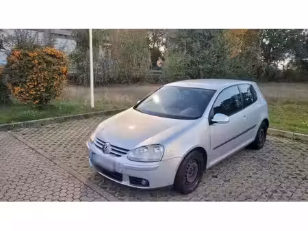 Volkswagen Golf 2.3 150