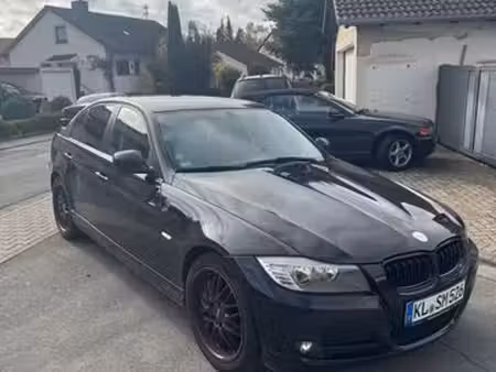BMW Série 3 318i 2.0 143