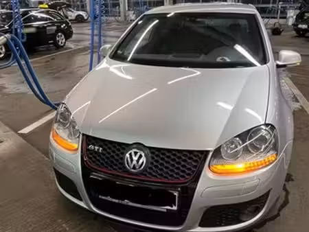 Volkswagen Golf GTI 2.0