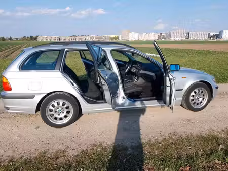 BMW Série 3 320i 2.2 170