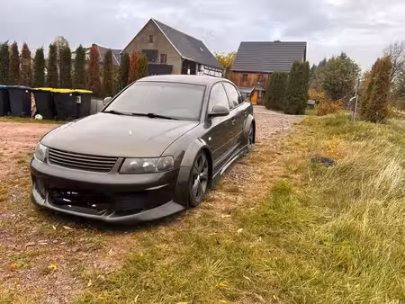 Volkswagen Passat 2.3 150